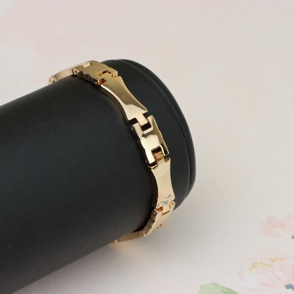 "Glossy Rose Gold Bracelet with Modern Curved Link Design, XPBL0876 - Picture 12 of 13